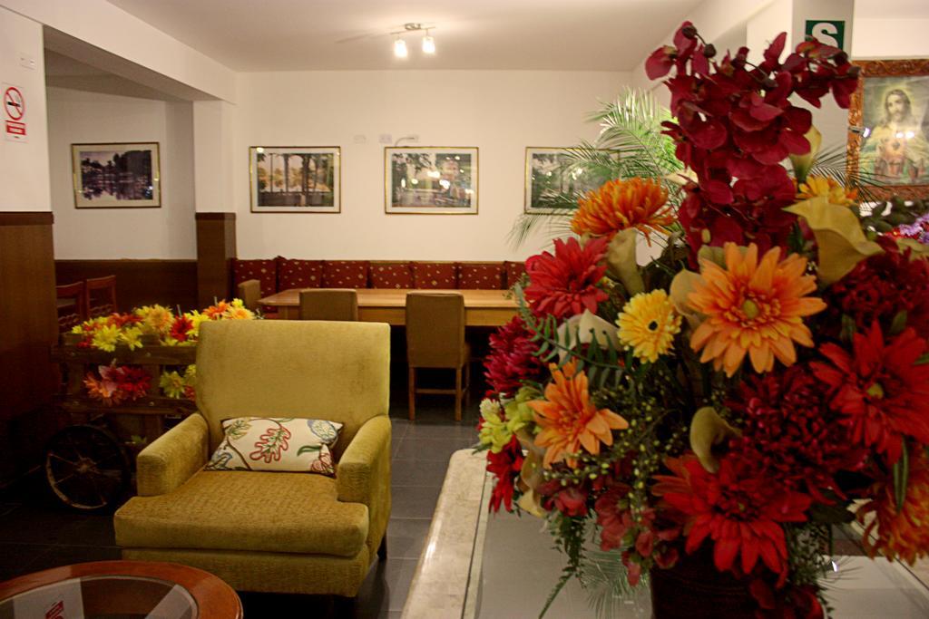 Mc Hotel Ика Экстерьер фото