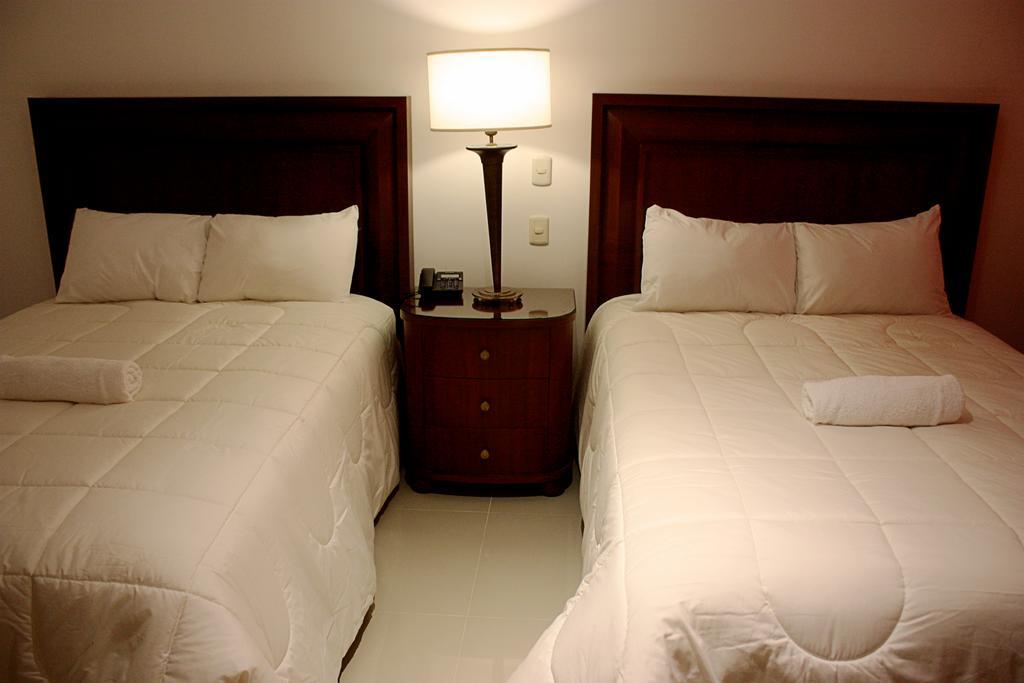Mc Hotel Ика Экстерьер фото