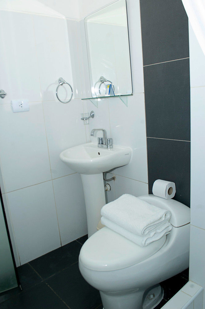 Mc Hotel Ика Экстерьер фото